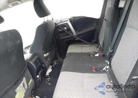 2019 Toyota 4Runner Sr5 z USA, uszkodzony, nr VIN JTEBU5JR6K5664313